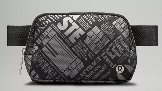 Lululemon Everywhere Belt Bag 1L in Manifesto Print