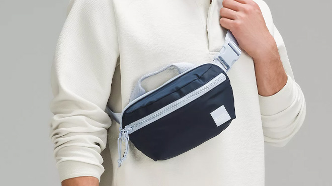 Man Wearing Lululemon All Day Essentials Belt Bag Man Wearing Lululemon All Day Essentials Belt Bag