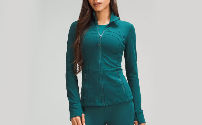 Model Wearing a Lululemon Womens Define Jacket Luon Jacket