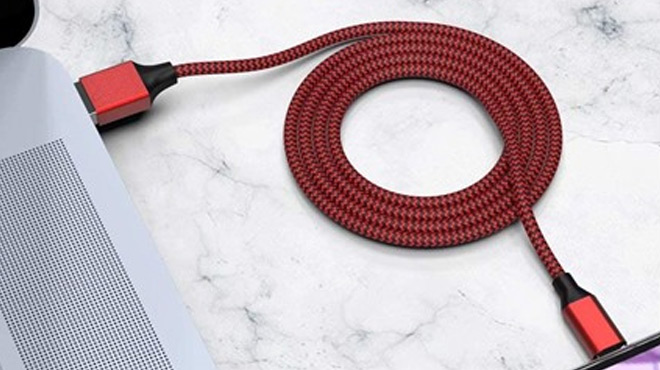 Nylon Braided Lightning Charging Cables Charging an iPhone through a laptop