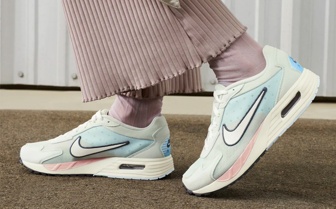 Person Wearing Nike Air Max Womens Shoes Solo