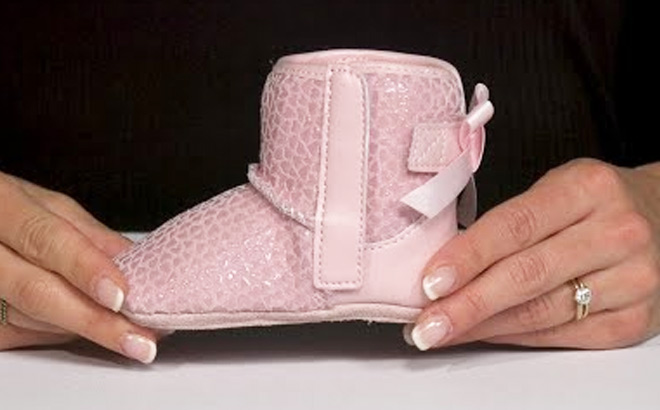 UGG Baby Jesse Bow Heart Shoes in Pink