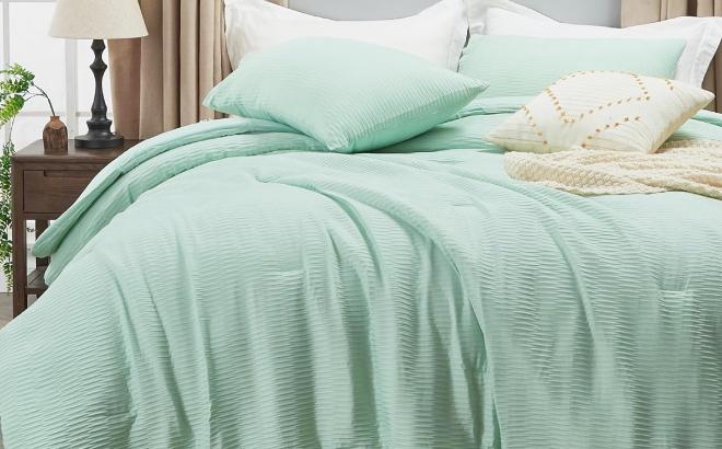 3 Piece King Textured Comforter Set in Green Color