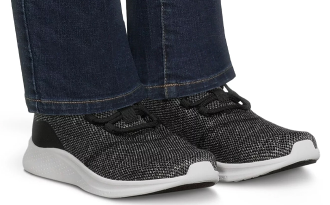 Avia Womens Knit Sneakers in Dark Gray