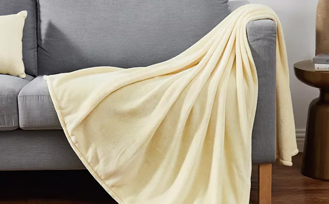 Cannon Solid Plush Throw in Yellow