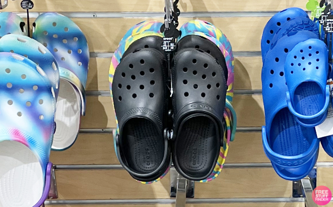 Crocs Classic Clogs in Black Color