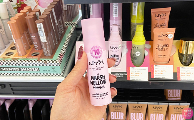 Hand Holding NYX Marshmellow Smoothing Primer Hand Holding NYX Marshmellow Smoothing Primer