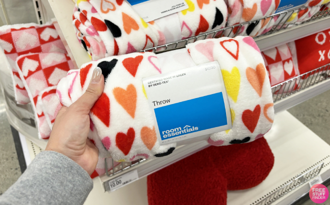 Hand Holding Room Essentials Heart Printed Plush Valentines Day Throw Blanket