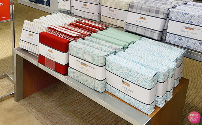 Home Design Holiday Microfiber 4 Piece Sheet Set Home Design Holiday Microfiber 4 Piece Sheet Set