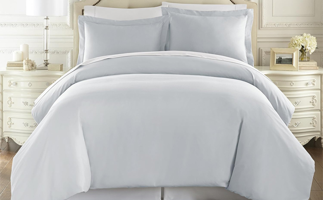 Ice Blue Queen Size Duvet Cover 3 Piece Soft Breathable Microfiber Duvet Cover Set with Zipper Closure 2 Pillow Shams