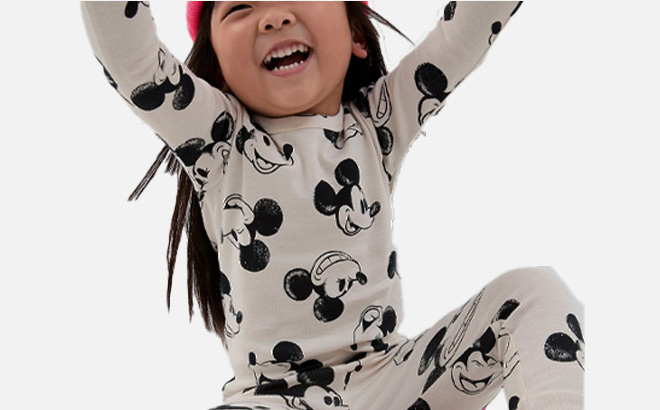 Kid Wearing Gap Factory PJ