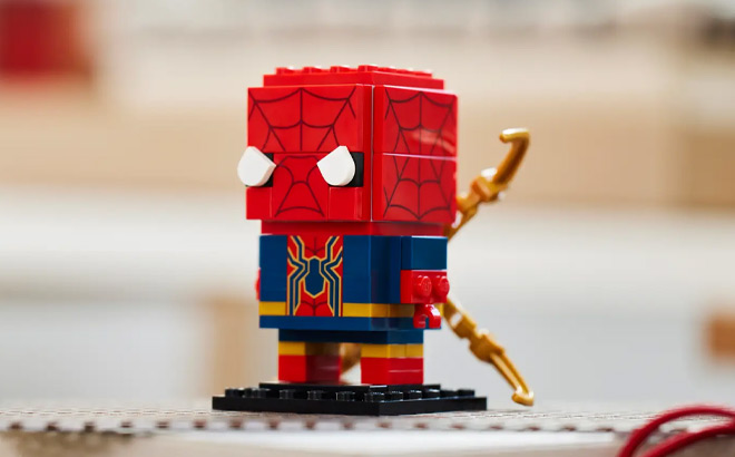 LEGO 91 Piece Iron Spider Man Set