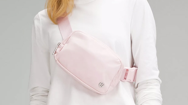 Lululemon Everywhere Belt Bag Flush Pink