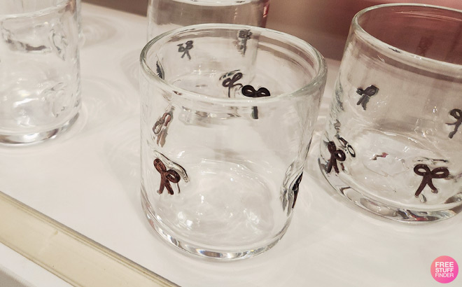 Madison Home Berry Maroon Bows Icon Glass