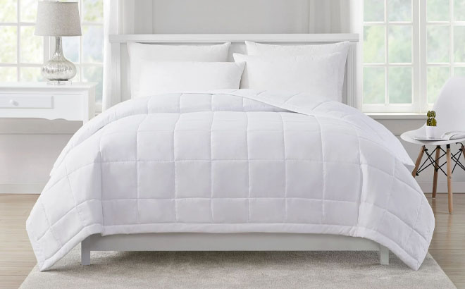 Mainstays Solid Down Alternative Blanket White Color