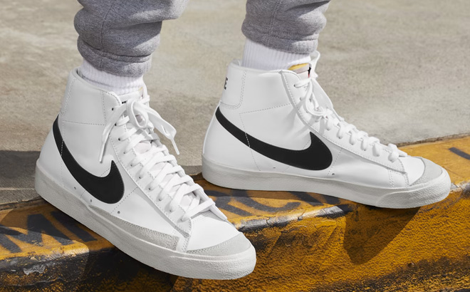 Nike Blazer Mid 77 Vintage Mens Shoes Nike Blazer Mid 77 Vintage Mens Shoes