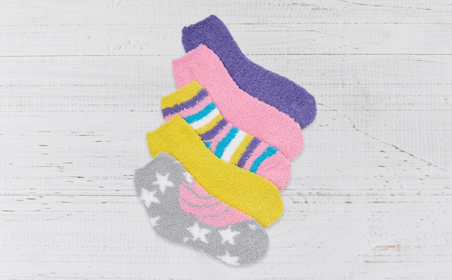 Rampage Girls Assorted Holiday Cozy Crew Socks in Unicorn Stripe