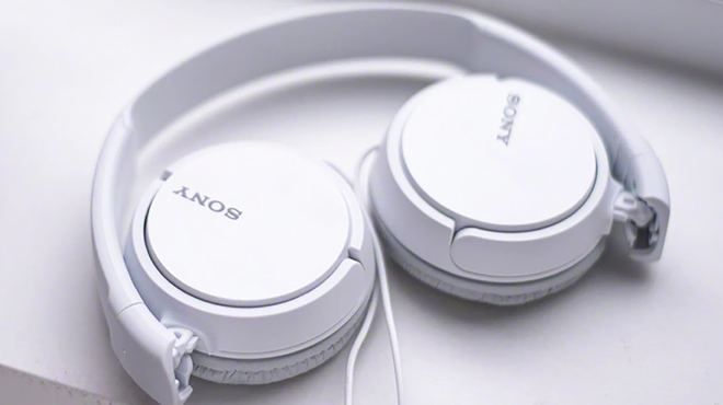 Sony ZX Series Wired On Ear Headphones in White Color