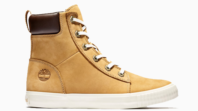 Timberland Womens Skyla Bay Boots in Color Cognac