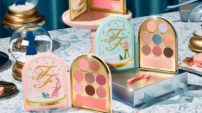 Too Faced Let It Snow Globes Makeup Collection 1