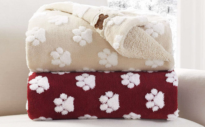 Two Koolaburra by UGG Maggie Sherpa Pet Blankets