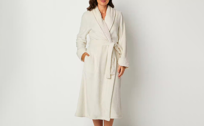 a Woman Wearing a Liz Claiborne Womens Long Sleeve Long Length Robe