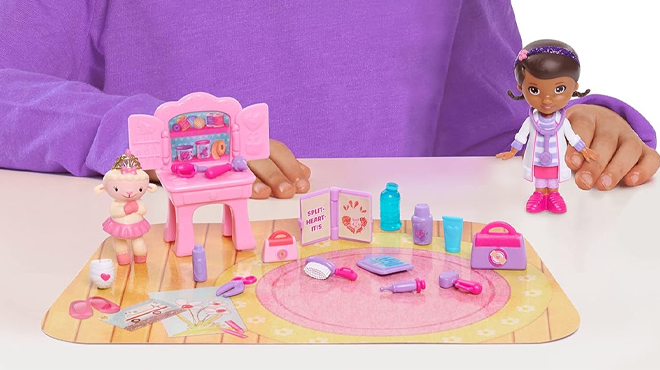 Doc McStuffins On the Go So Much Better Lambie 20 Piece Playset Doc McStuffins On the Go So Much Better Lambie 20 Piece Playset