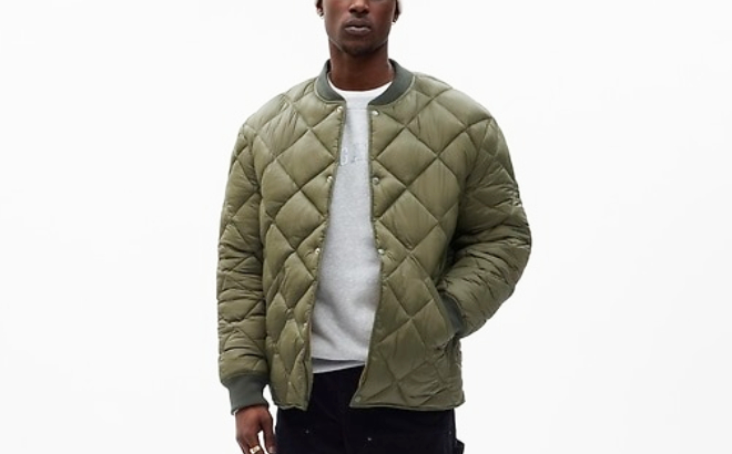 GAP Mens Recycled Quilted Bomber Jacket