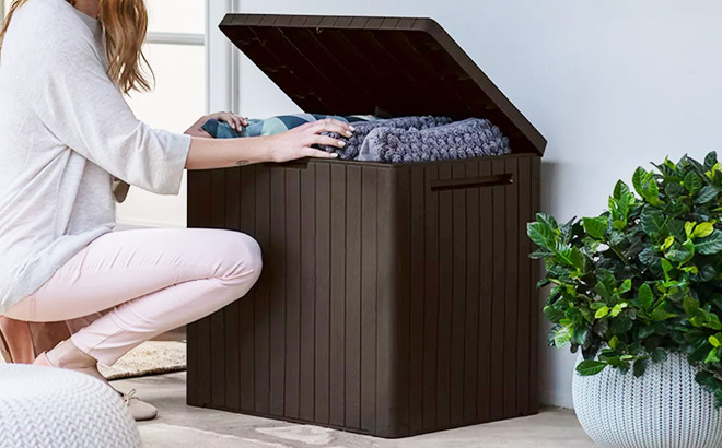 Keter City 30 Gallon Deck Box Keter City 30 Gallon Deck Box