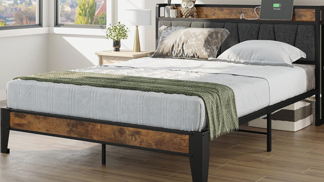 Likimio Queen Bed Frame