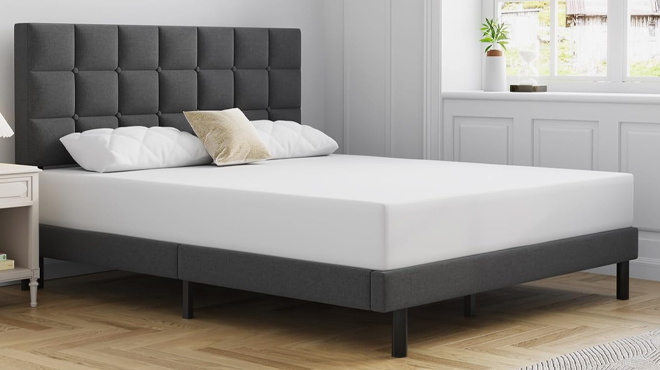 Molblly Queen Bed Frame
