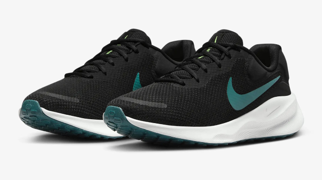 Nike Revolution 7 Mens Road Running Shoes