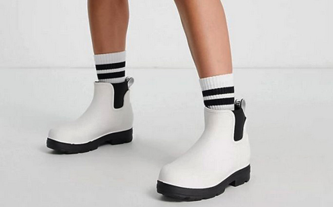 Pair of UGG Droplet Boots in White
