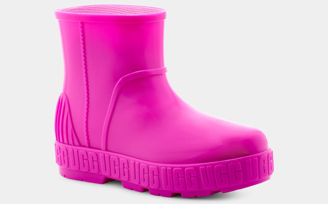 UGG Womens Drizlita Boots in Dragon Fruit Color
