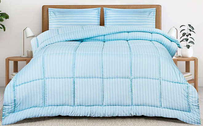 Utopia 3 Piece Queen Size Comforter Set in Stripe Blue Color