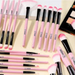 VANDER Professional 32 piece Makeup Brush Set Pink