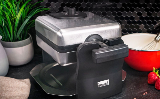 Bella Pro 4 Slice Rotating Waffle Maker