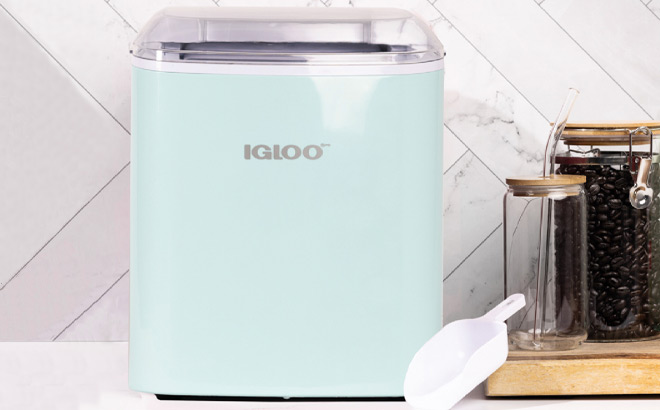 Igloo 26 Pound Automatic Portable Ice Maker in Aqua Color