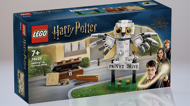 LEGO Harry Potter Hedwig at Privet Drive Playset