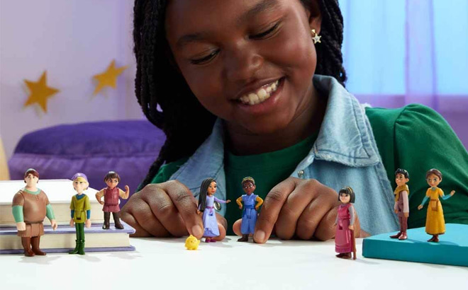 Mattel Disney Wish The Teens Mini Doll Set at Amazon