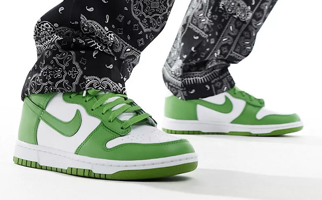 Nike Dunk Hi Retro Shoes in White and Green Color