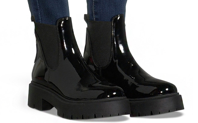 No Boundaries Womens Low Chelsea Boots