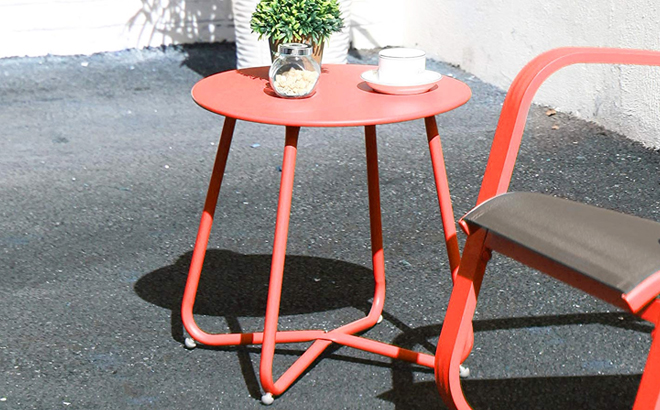 Round Outdoor Coffee Table in Red