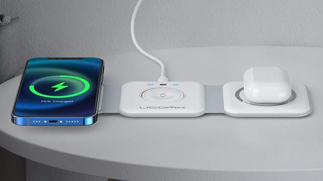 UCOMX Nano 3 in 1 Wireless Charger White