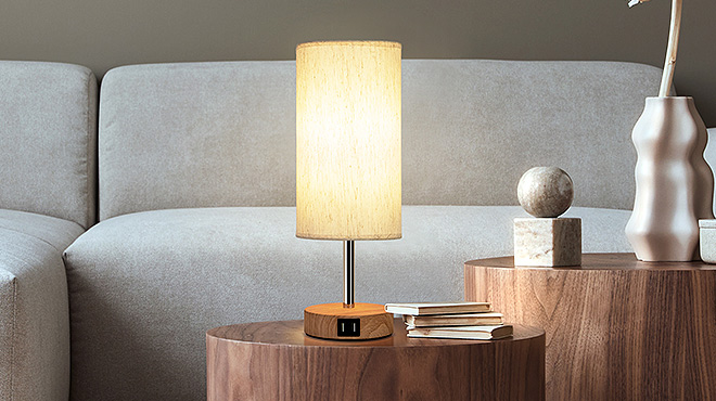 Yarra Decor Bedside Table Lamp with USB Port