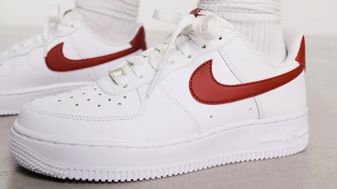 Nike Air Force 1 07 Womens Sneakers Nike Air Force 1 07 Womens Sneakers