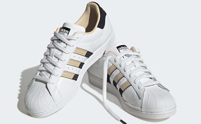 Adidas Mens Superstar Shoes in Cloud White