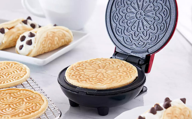 Dash Mini Pizzelle Maker Dash Mini Pizzelle Maker