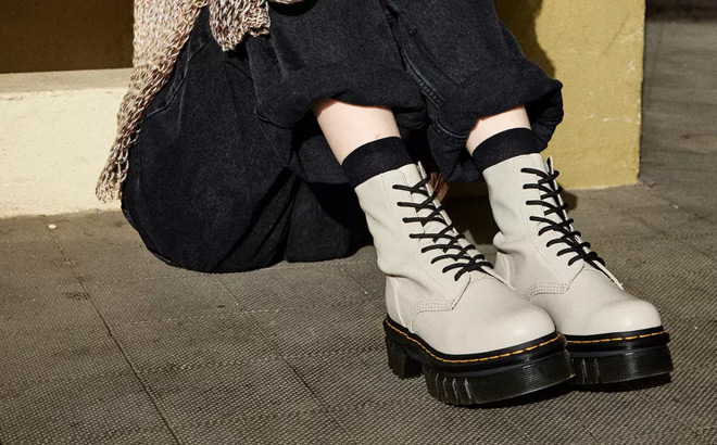 Dr Martens Boots in White