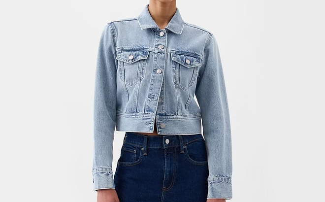 GAP Womens Cropped Icon Denim Jacket